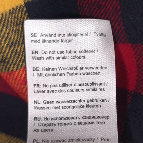 NWT FJALLRAVEN Flannel Shirt Red Plaid Skog Slim‎ Fit Long Sleeve Outdoor LARGE - Picture 16 of 16